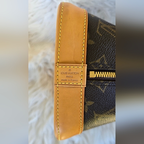 Authentic Louis Vuitton Alma PM - Picture 6 of 17